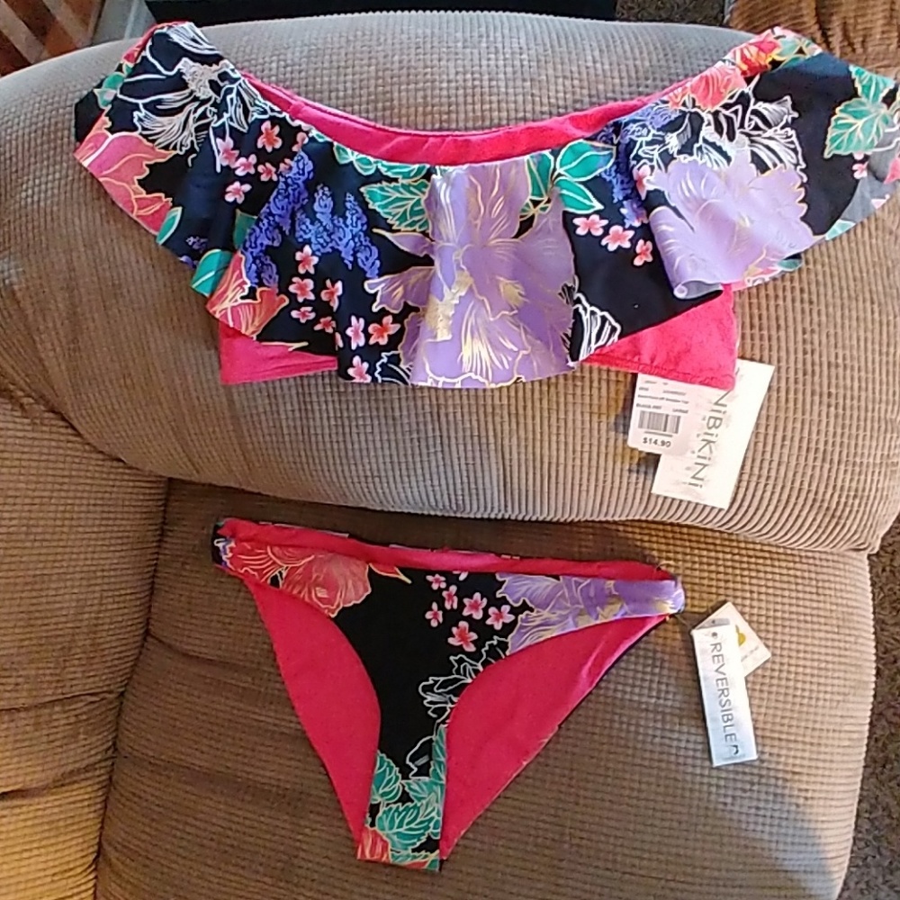 NWT-Multi Color bikini